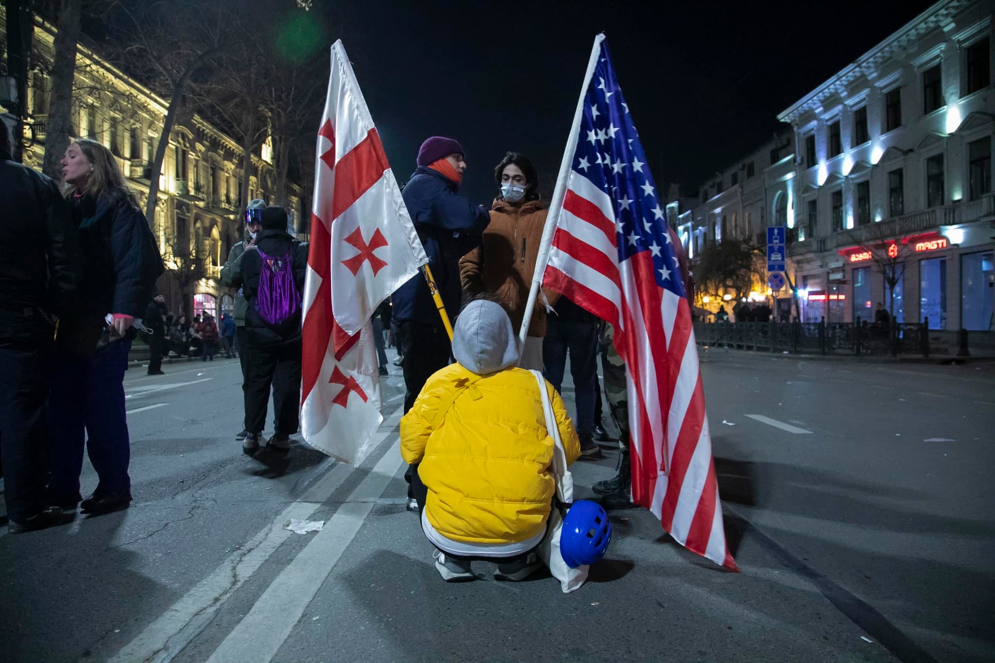Политики комментируют возможность введения санкций со стороны США