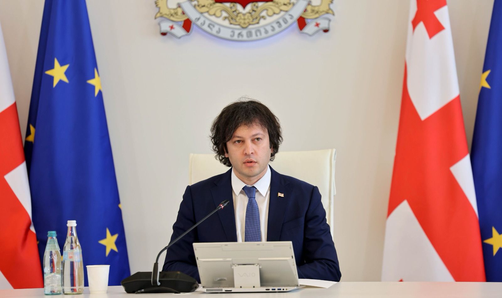 Новый премьер назначил вице-премьеров на заседании правительства