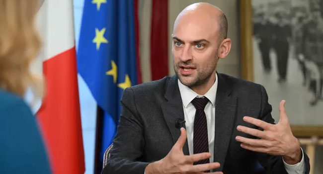 “ევროკავშირი მის სუვერენულ საზღვრებზე მსოფლიოს სხვა ქვეყნების თავდასხმას არ დაუშვებს” _ საფრანგეთის საგარეო საქმეთა მინისტრი ტრამპის განცხადებაზე