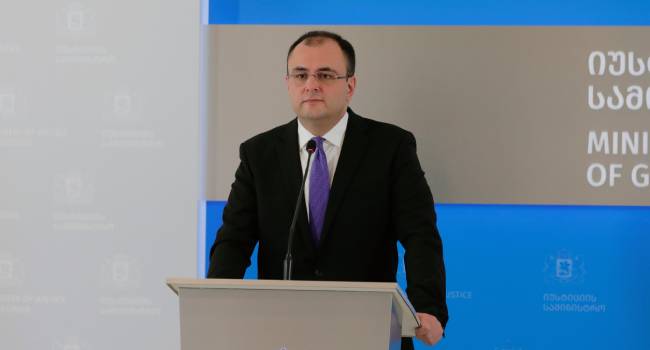 რატი ბრეგაძე – მამუკა ხაზარაძემ თავად შეუშალა ხელი ანაკლიის პორტის მშენებლობას