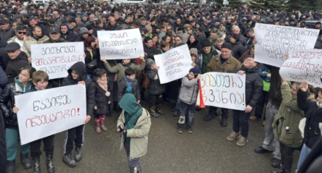 ჭიათურელი მაღაროელები ქალაქის ბლოკირებაზე გადადიან