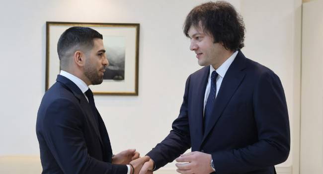 ილია თოფურია UFC-ის ქვემსუბუქი წონის ახალი ჩემპიონია