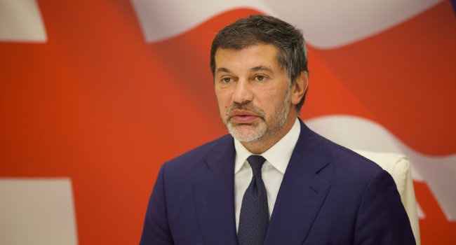 ვის აჩუქა კახა კალაძემ სახლი