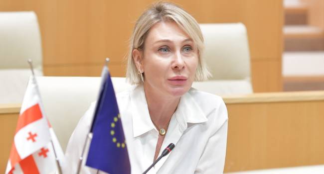 მზია ამაღლობელის ადვოკატები ნინო წილოსანის გამოკითხვას ითხოვენ