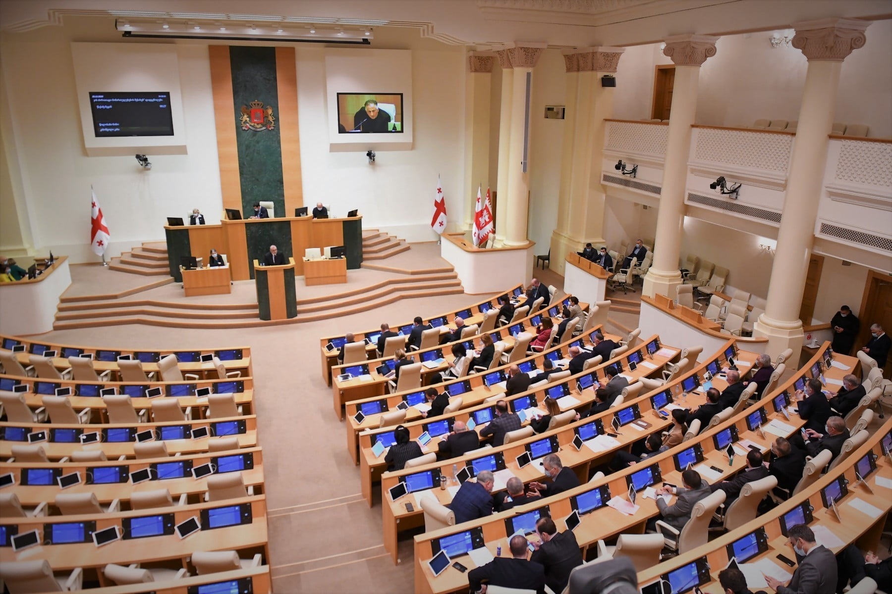 Парламент принял резолюцию по внешней политике