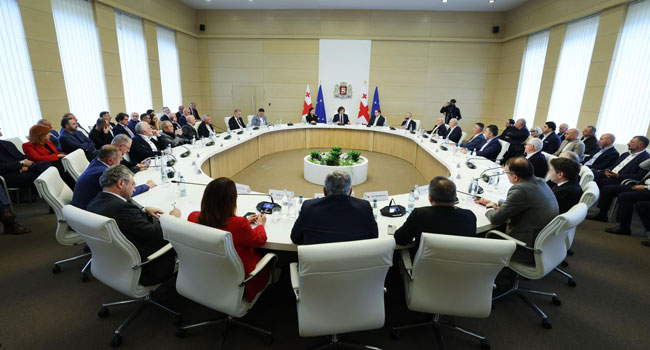 ირაკლი კობახიძე ბიზნესსექტორის წარმომადგენლებს შეხვდა