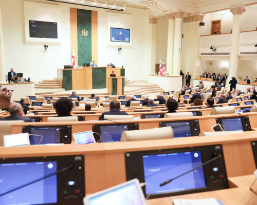 Политики комментируют выступление президента с ежегодным докладом в Парламенте