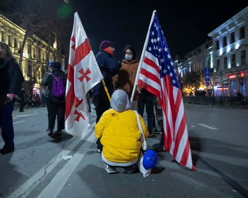 Политики комментируют возможность введения санкций со стороны США
