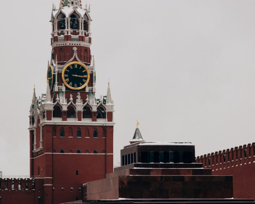Лавров: Коллективный Запад пытается развязать цветную революцию в Грузии