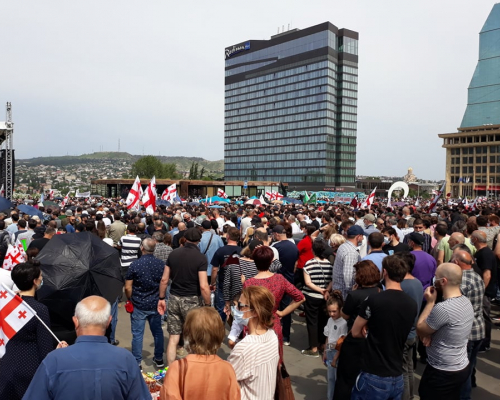 В Тбилиси прошла масштабная акция протеста против Намахванской ГЭС