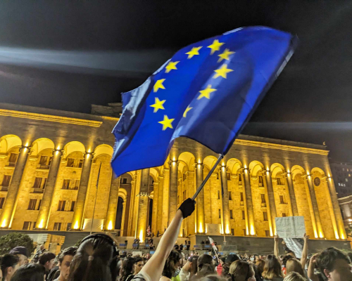 Протест против законопроекта об «иностранных агентах» продолжается восьмой день