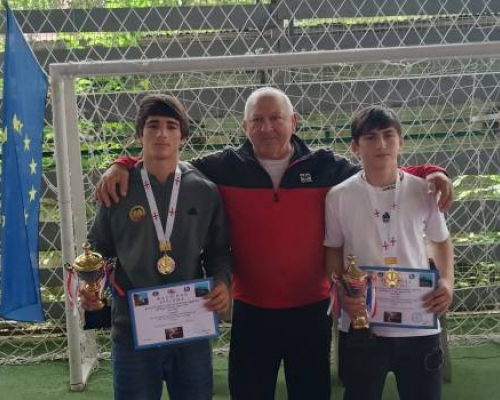 ლანჩხუთელი ფალავნების ორი ოქრო ჭიათურის ტურნირიდან