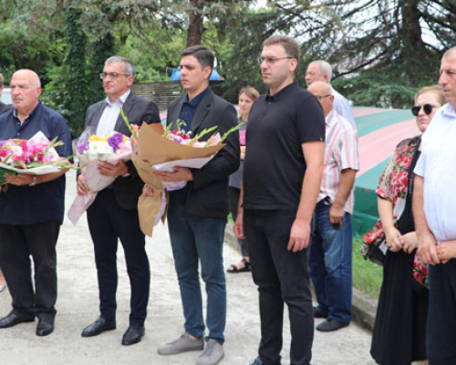 დღეს ანზორ ერქომაიშვილს 83 წელი შეუსრულდებოდა