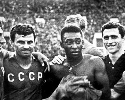 პელეს მაისური
