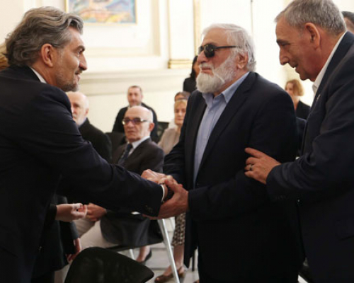 მიხეილ ყაველაშვილმა ვასილ ჩიგოგიძე და რამინ მიქაბერიძე რუსთაველის სახელობის პრემიით დააჯილდოვა