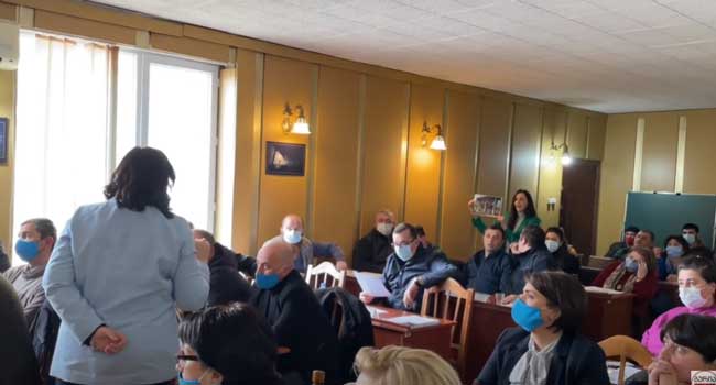 მერის ხელფასი 5 000 ლარამდე იზრდება _ ოზურგეთის საკრებულოს ხმაურიანი სხდომა