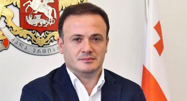 ირაკლი ზარქუა ჯო უილსონზე: “თურმე, 1000 დოლარი ჯდება თითოეული განცხადება „ტვიტერზე“ იმ ჯიგრის”