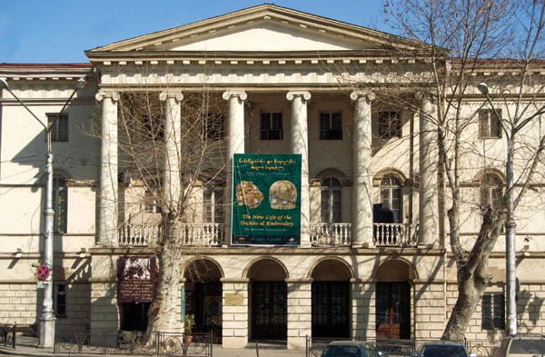 Уволенные сотрудники подадут в суд на Министерство культуры