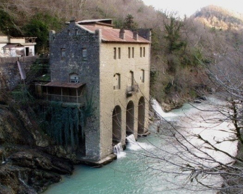 Old Powerplant at Heart of New Controversy in Abkhazia