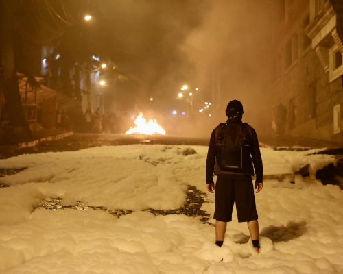 Photo Story | Agents Law Passes Second Reading, Thousands Protest Overnight Again