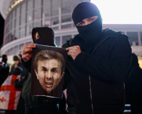 Photo Story | Mask Protest Mocks Ban